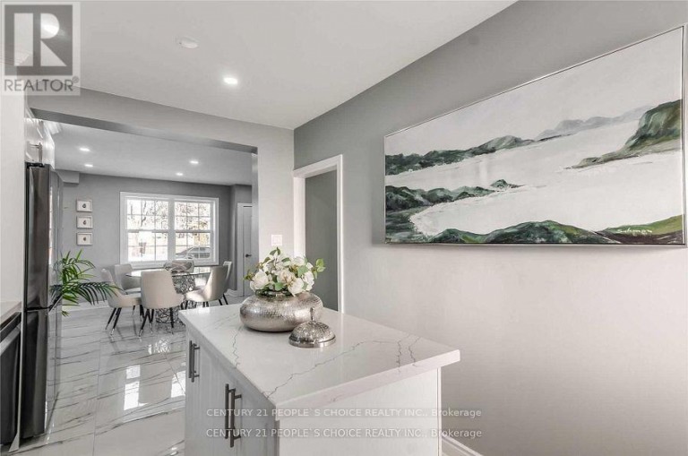 1226 OXFORD AVENUE, Oakville (CP College Park), Ontario, L6H1S5