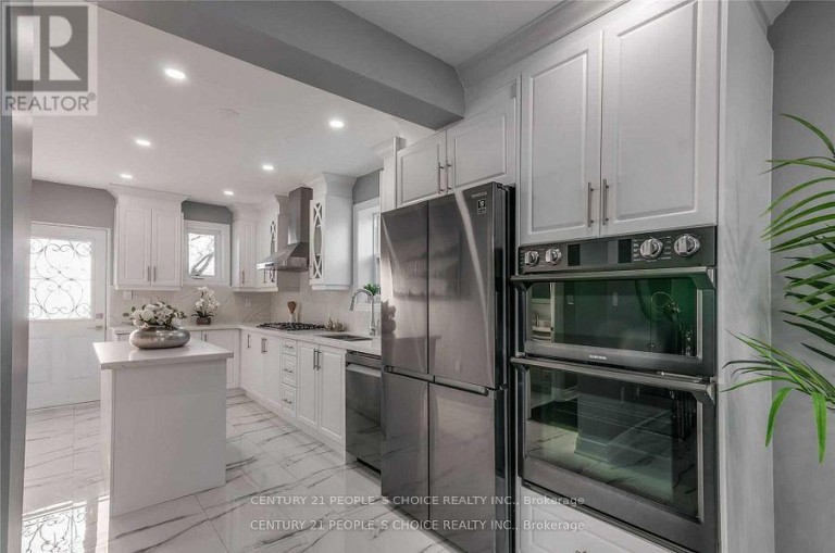 1226 OXFORD AVENUE, Oakville (CP College Park), Ontario, L6H1S5