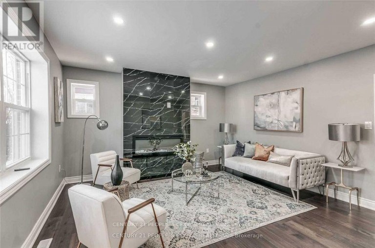 1226 OXFORD AVENUE, Oakville (CP College Park), Ontario, L6H1S5