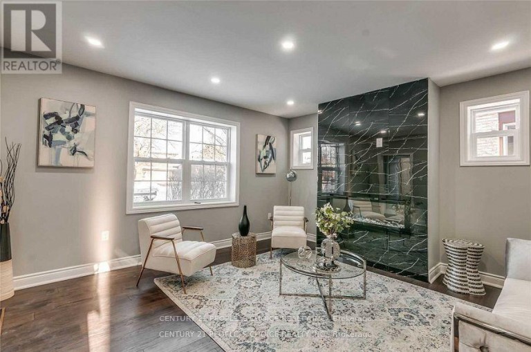 1226 OXFORD AVENUE, Oakville (CP College Park), Ontario, L6H1S5