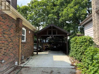 1226 OXFORD AVENUE Oakville (CP College Park) Ontario photo 2