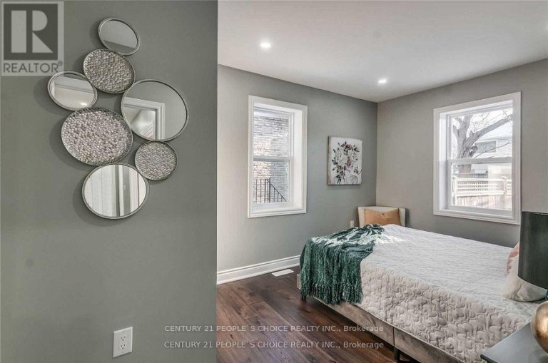 1226 OXFORD AVENUE, Oakville (CP College Park), Ontario, L6H1S5
