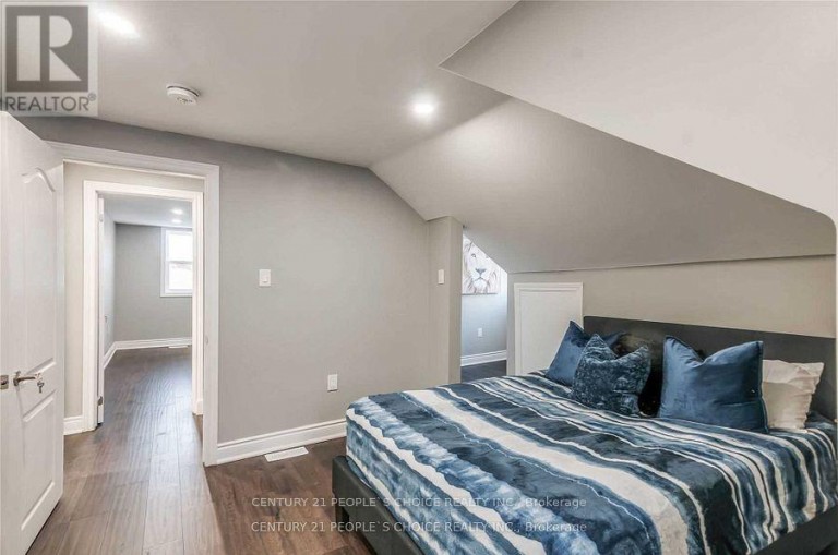 1226 OXFORD AVENUE, Oakville (CP College Park), Ontario, L6H1S5