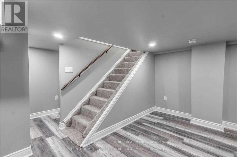 1226 OXFORD AVENUE, Oakville (CP College Park), Ontario, L6H1S5