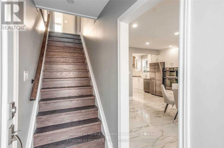 1226 OXFORD AVENUE, Oakville (CP College Park), Ontario, L6H1S5