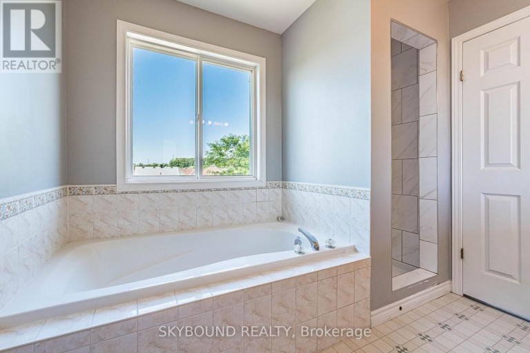 735 KARLSFELD ROAD, Waterloo, Ontario, N2T2W4