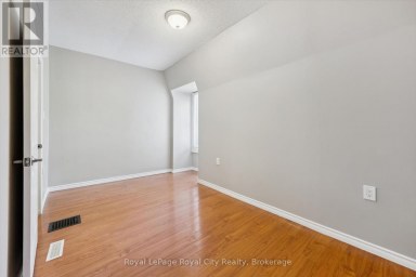 90 NEEVE STREET Guelph (St. Patrick's Ward) Ontario photo 24