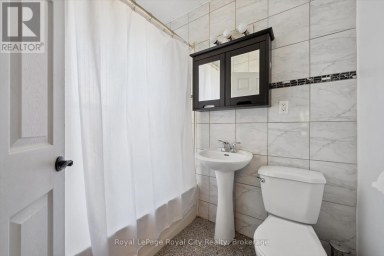 90 NEEVE STREET Guelph (St. Patrick's Ward) Ontario photo 35