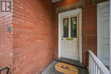 90 NEEVE STREET Guelph (St. Patrick's Ward) Ontario photo 4
