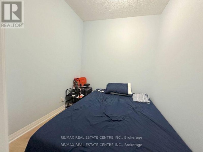 301 - 3939 DUKE OF YORK BOULEVARD, Mississauga (City Centre), Ontario, L5B4N2