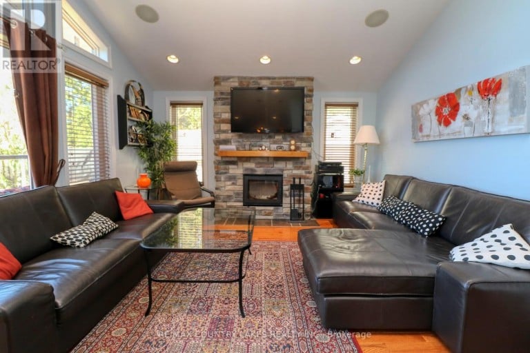87 PARADISE ROAD, Kawartha Lakes (Carden), Ontario, K0M1B0