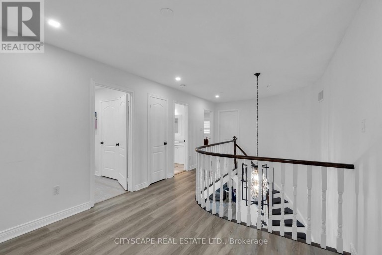 6421 DONWAY DRIVE, Mississauga (East Credit), Ontario, L5V1J4