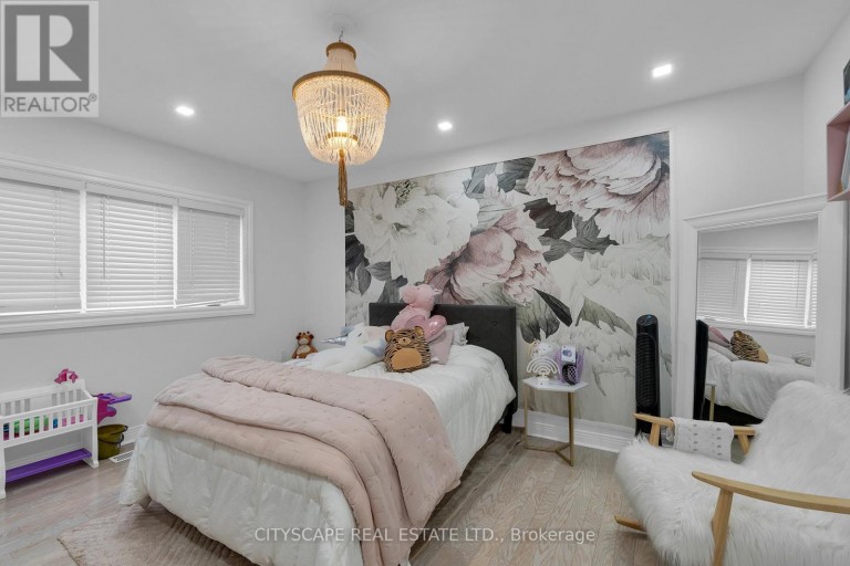 6421 DONWAY DRIVE, Mississauga (East Credit), Ontario, L5V1J4