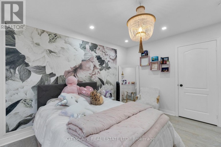6421 DONWAY DRIVE, Mississauga (East Credit), Ontario, L5V1J4