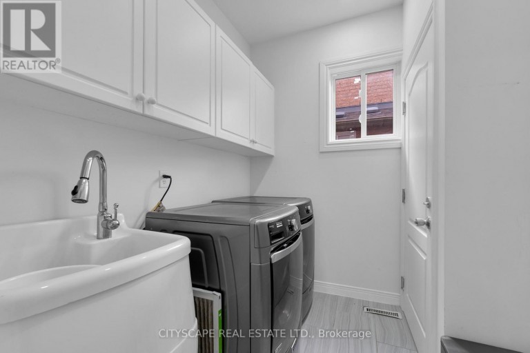 6421 DONWAY DRIVE, Mississauga (East Credit), Ontario, L5V1J4
