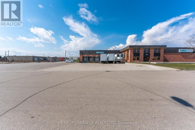 2375 LUCKNOW DRIVE, Mississauga (Northeast), Ontario, L5S1H9