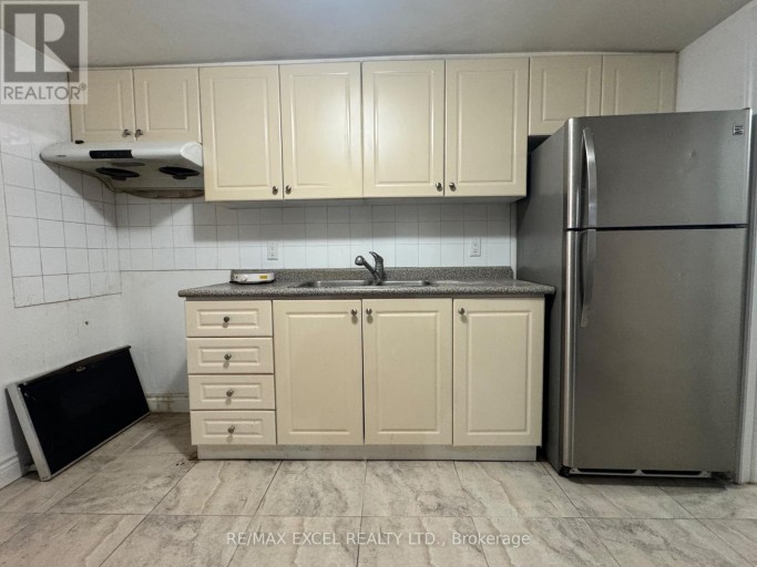 30 MARION CRESCENT, Markham (Raymerville), Ontario, L3P6E5