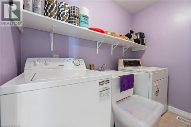 19 SOMERSET Drive Unit# 16 Port Dover Ontario photo 21