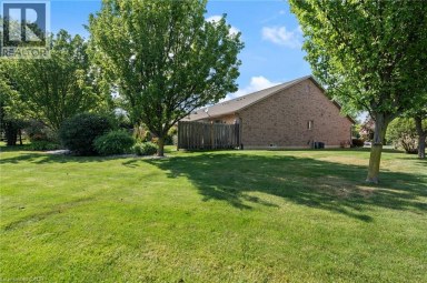 19 SOMERSET Drive Unit# 16 Port Dover Ontario photo 30