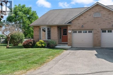 19 SOMERSET Drive Unit# 16 Port Dover Ontario photo 31