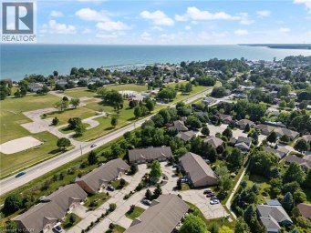 19 SOMERSET Drive Unit# 16 Port Dover Ontario photo 32