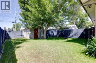 933 Marcombe Drive NE Calgary Alberta photo 17
