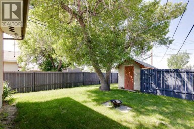 933 Marcombe Drive NE Calgary Alberta photo 2
