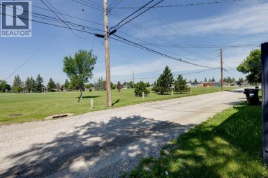 933 Marcombe Drive NE Calgary Alberta photo 20