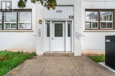 3 - 1031 CHURCHILL AVENUE E Oakville (CP College Park) Ontario photo 2
