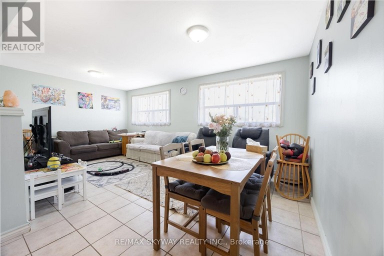 233 HIGHWAY 60, Huntsville (Chaffey), Ontario, P1H1C2