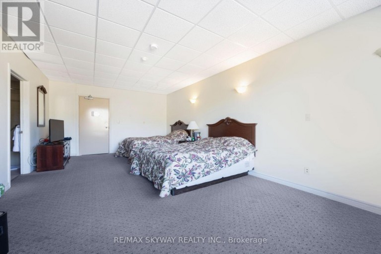 233 HIGHWAY 60, Huntsville (Chaffey), Ontario, P1H1C2