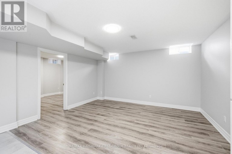 527 HALO STREET, Oshawa (Windfields), Ontario, L1L0H9