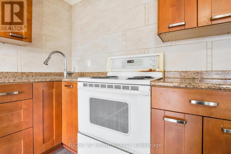 1698A EGLINTON AVENUE W, Toronto (Briar Hill-Belgravia), Ontario, M6E2H5