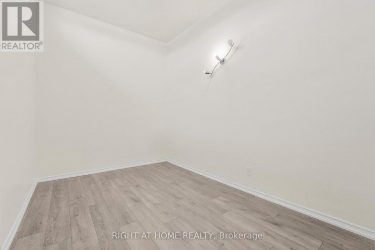 1698A EGLINTON AVENUE W, Toronto (Briar Hill-Belgravia), Ontario, M6E2H5