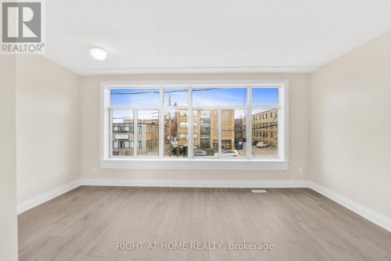 1698A EGLINTON AVENUE W, Toronto (Briar Hill-Belgravia), Ontario, M6E2H5