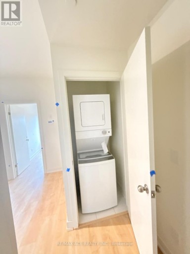 317B - 16 MELBOURNE AVENUE, St. Catharines (E. Chester), Ontario, L2P3J8