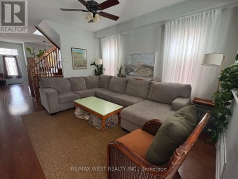 8 CALLALILY ROAD Brampton (Northwest Sandalwood Parkway) Ontario photo 2