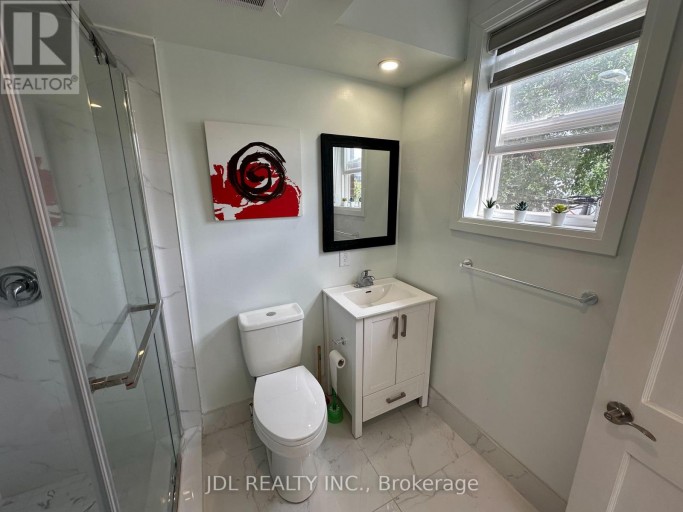 5 - 5 SORAUREN AVENUE, Toronto (Roncesvalles), Ontario, M6R2C6
