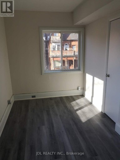 5 - 5 SORAUREN AVENUE, Toronto (Roncesvalles), Ontario, M6R2C6
