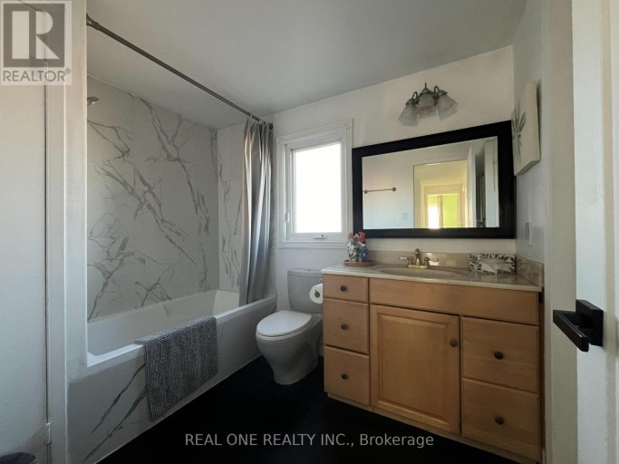 3245 CAMBOURNE CRESCENT, Mississauga (Meadowvale), Ontario, L5N5G4