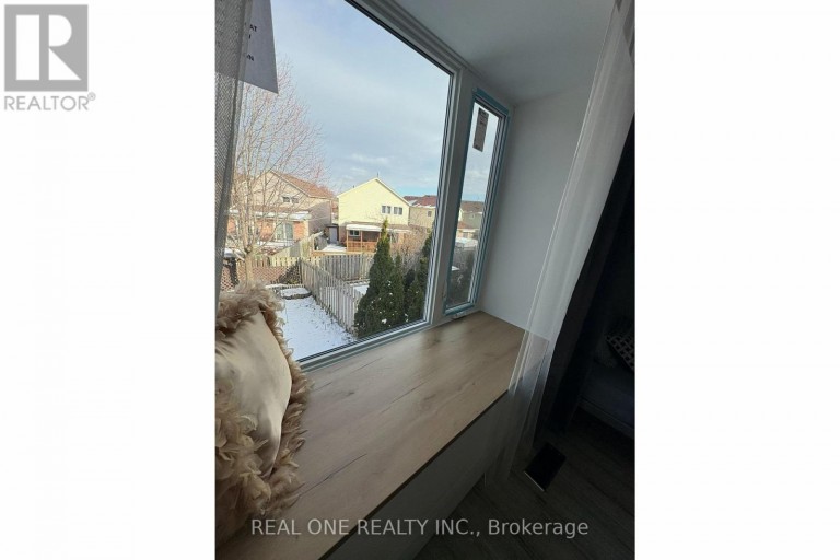 3245 CAMBOURNE CRESCENT, Mississauga (Meadowvale), Ontario, L5N5G4