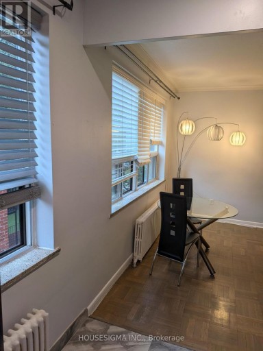 202 - 117 COSBURN AVENUE, Toronto (Danforth Village-East York), Ontario, M4J2L1