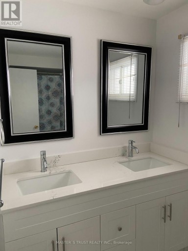MAIN - 1473 FREEPORT DRIVE, Mississauga (Erindale), Ontario, L5C1S7