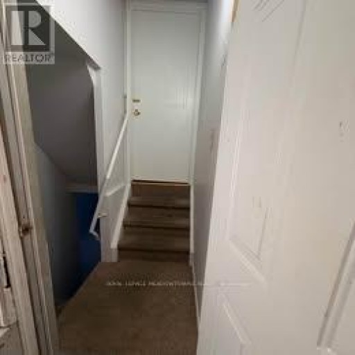 5243 HEATHERLEIGH AVENUE, Mississauga (East Credit), Ontario, L5V2A1