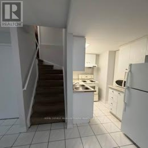 5243 HEATHERLEIGH AVENUE, Mississauga (East Credit), Ontario, L5V2A1
