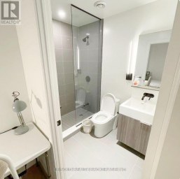 711 MASTER BEDROOM - 127 BROADWAY AVENUE Toronto (Mount Pleasant West) Ontario photo 7