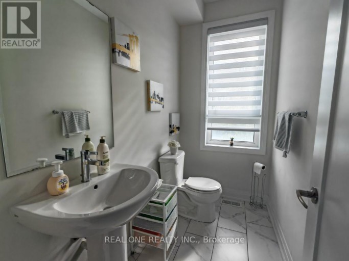 19 WOODSTREAM DRIVE, Toronto (West Humber-Clairville), Ontario, M9W0G1