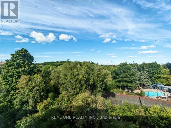 19 WOODSTREAM DRIVE, Toronto (West Humber-Clairville), Ontario, M9W0G1