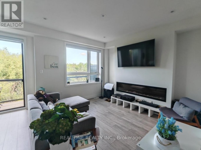 19 WOODSTREAM DRIVE, Toronto (West Humber-Clairville), Ontario, M9W0G1