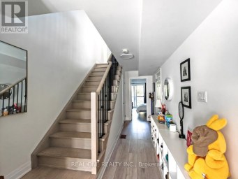 19 WOODSTREAM DRIVE Toronto (West Humber-Clairville) Ontario photo 9